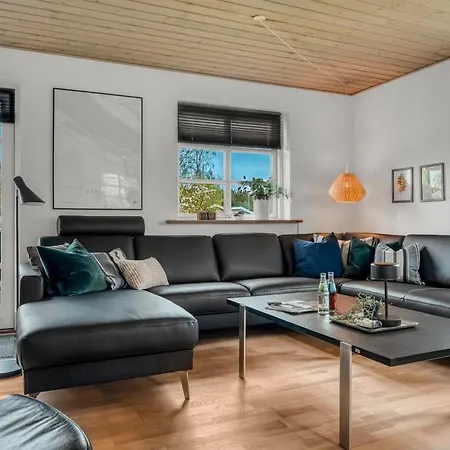 Vakantiehuis Christina - 300m To The Fjord By Interhome *