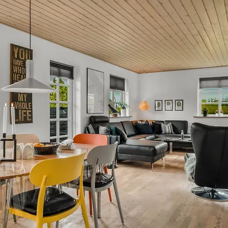 Christina - 300m To The Fjord By Interhome Feriehus Storvorde