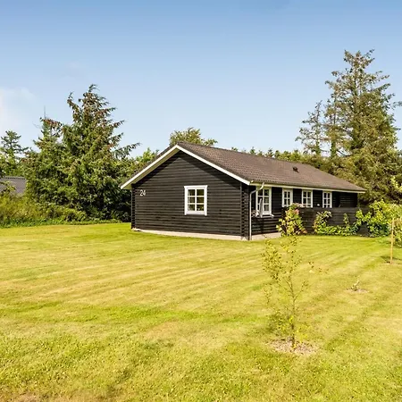 Christina - 300m To The Fjord By Interhome Feriehus Storvorde